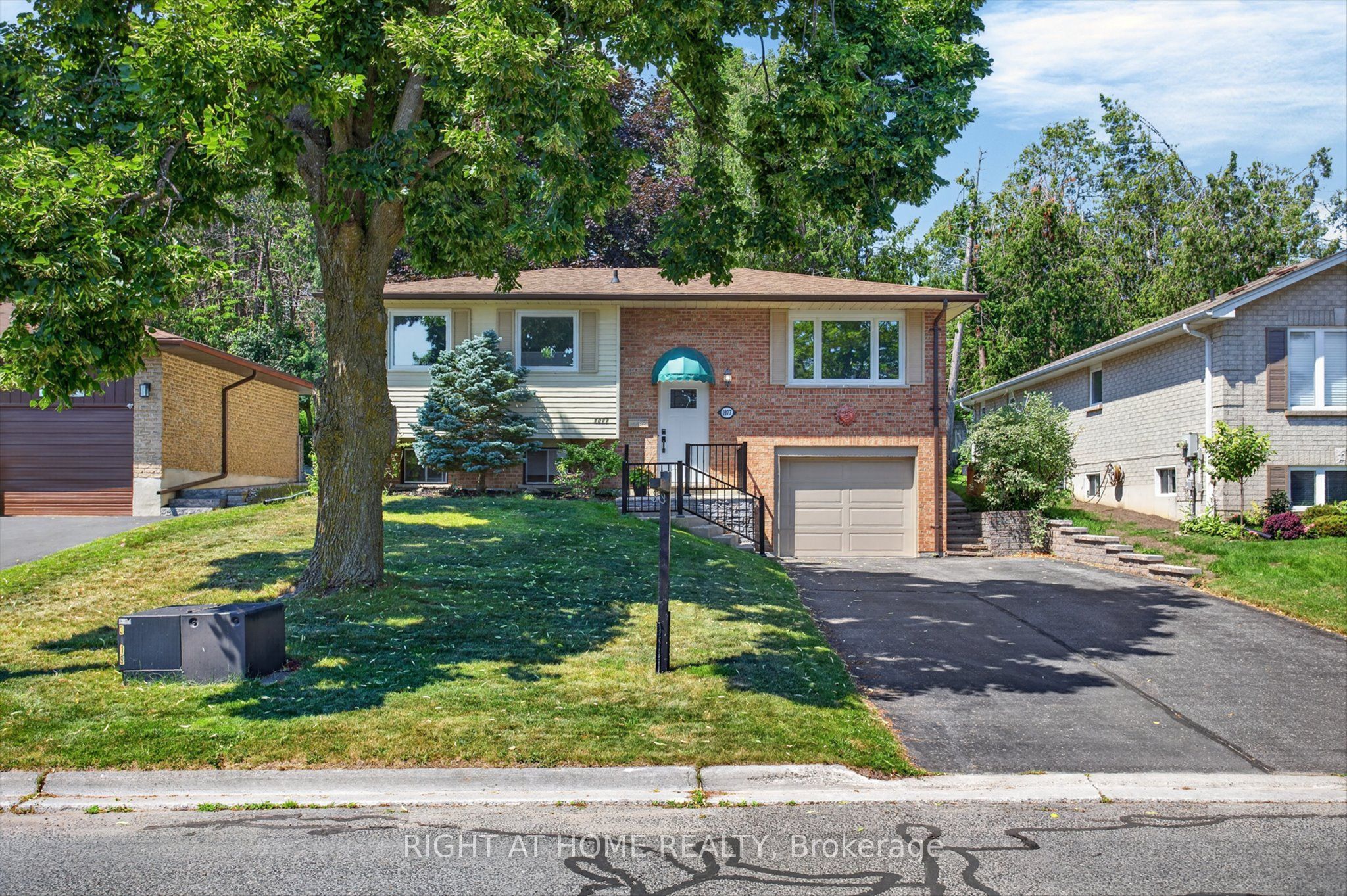 1077 Danita Boulevard Property Photo 2