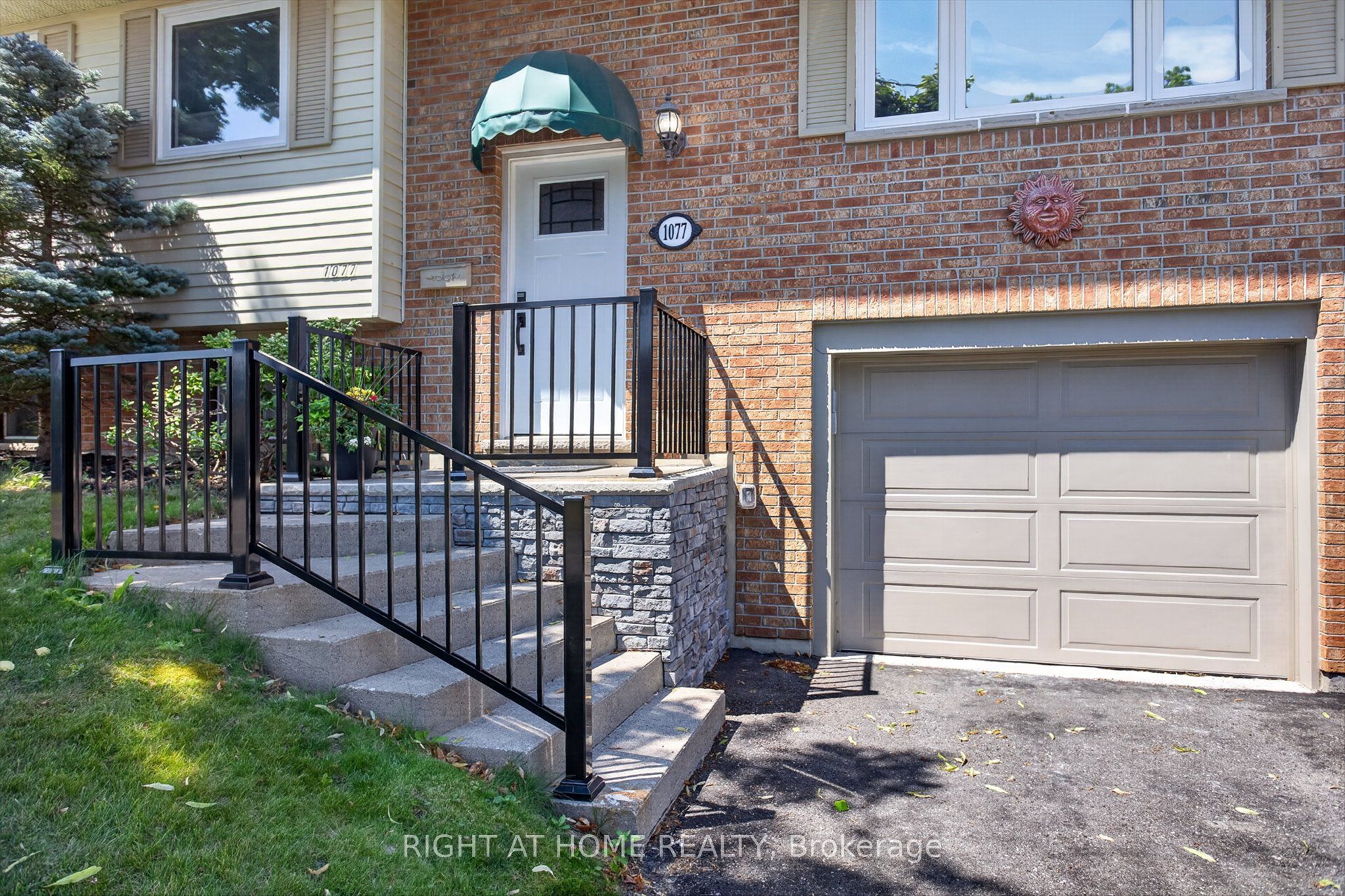 1077 Danita Boulevard Property Photo 4