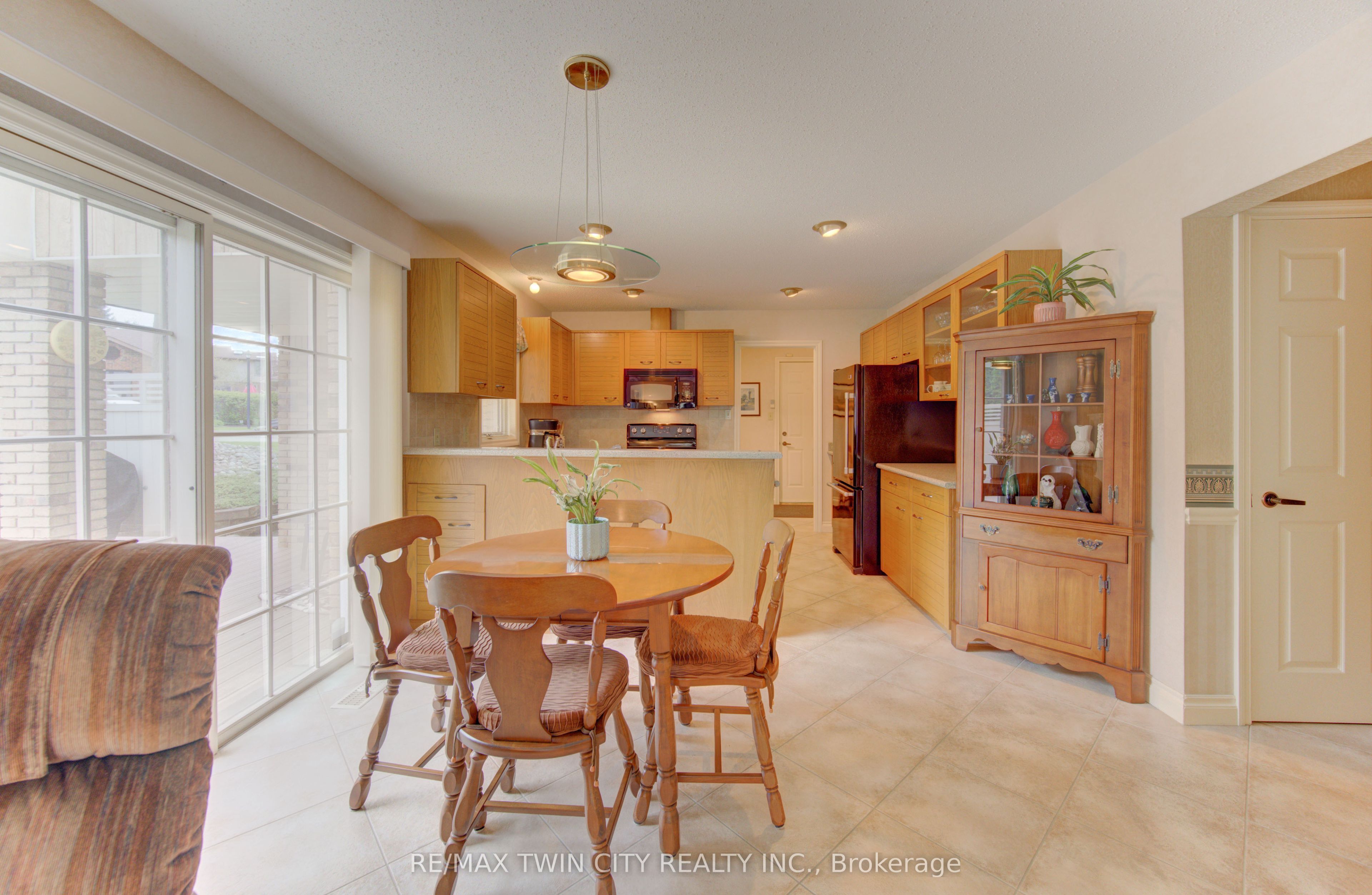 298 Roxton Drive Property Photo 9