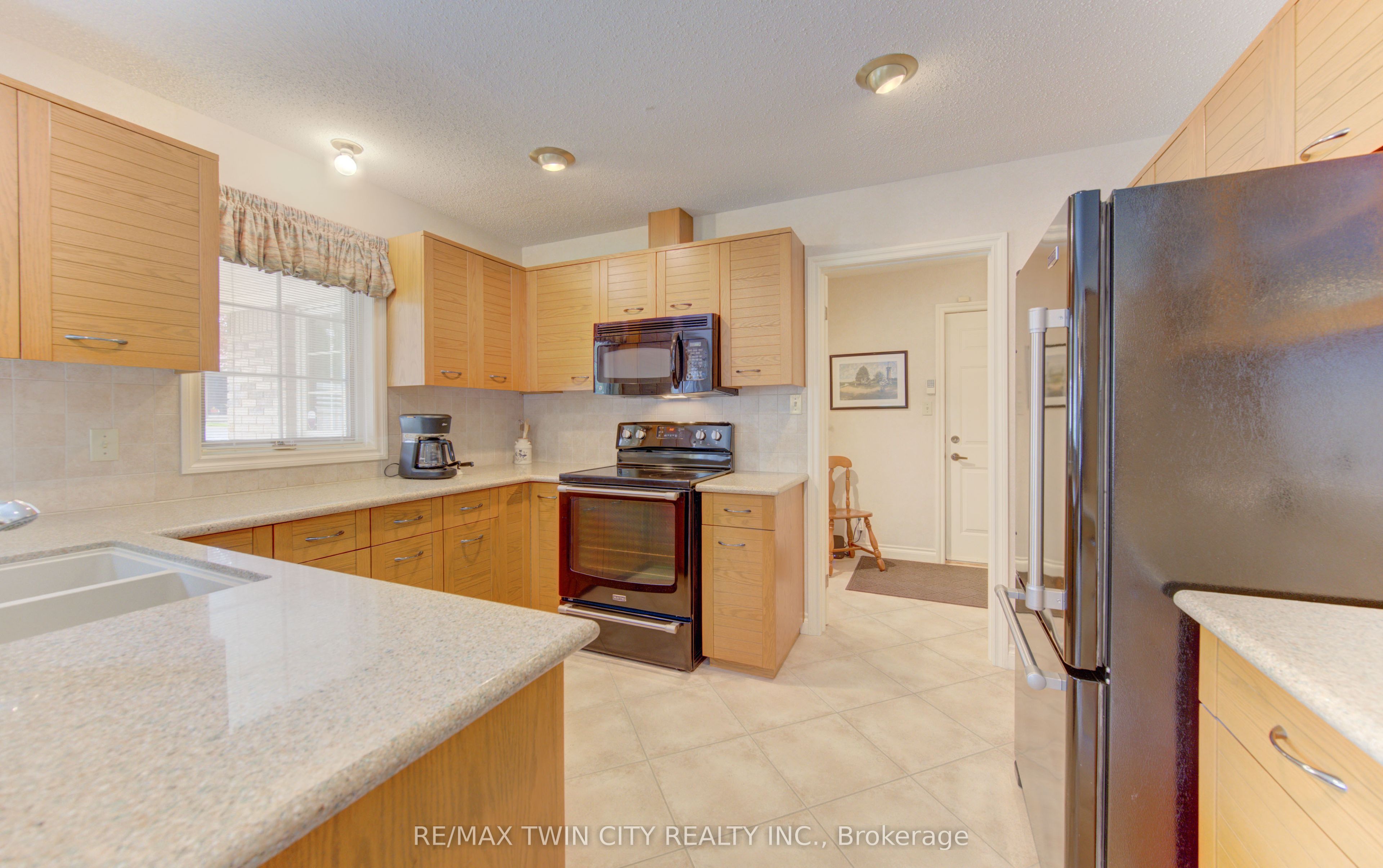 298 Roxton Drive Property Photo 10