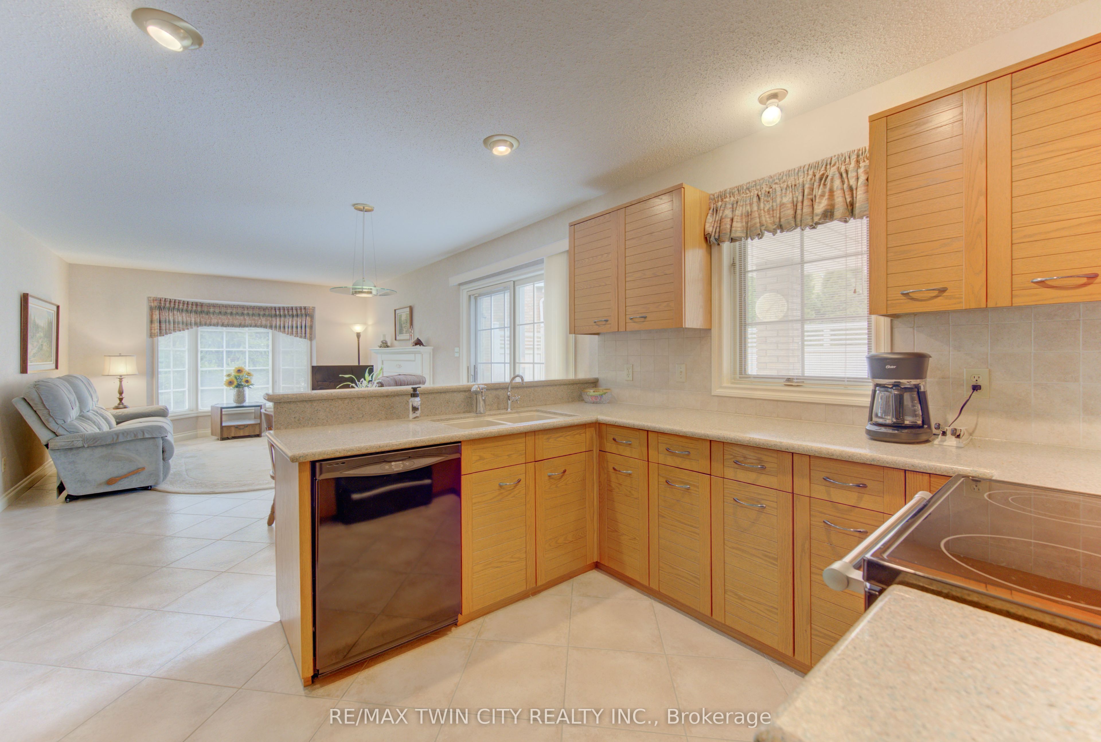 298 Roxton Drive Property Photo 11