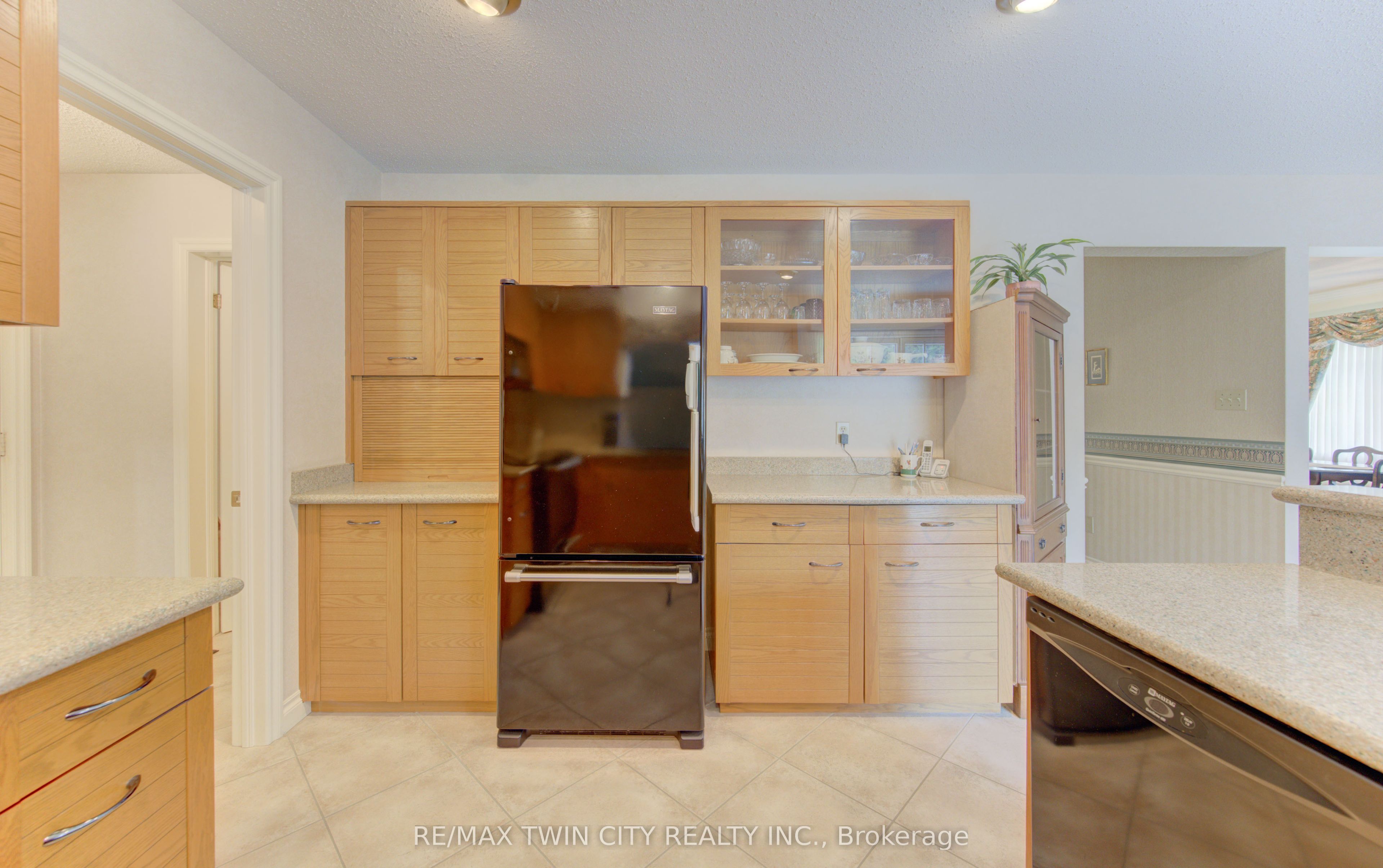 298 Roxton Drive Property Photo 12
