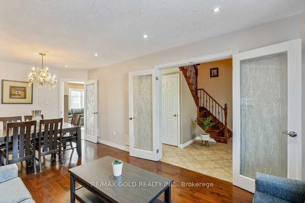573 Burnett Avenue Property Photo 7