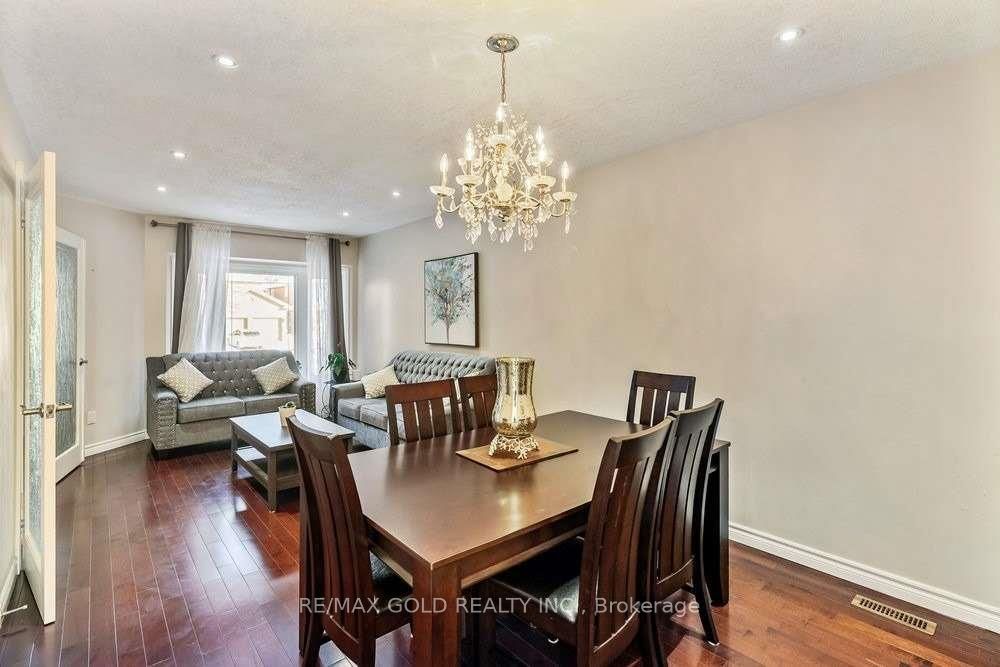573 Burnett Avenue Property Photo 9