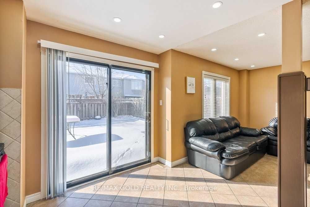 573 Burnett Avenue Property Photo 14