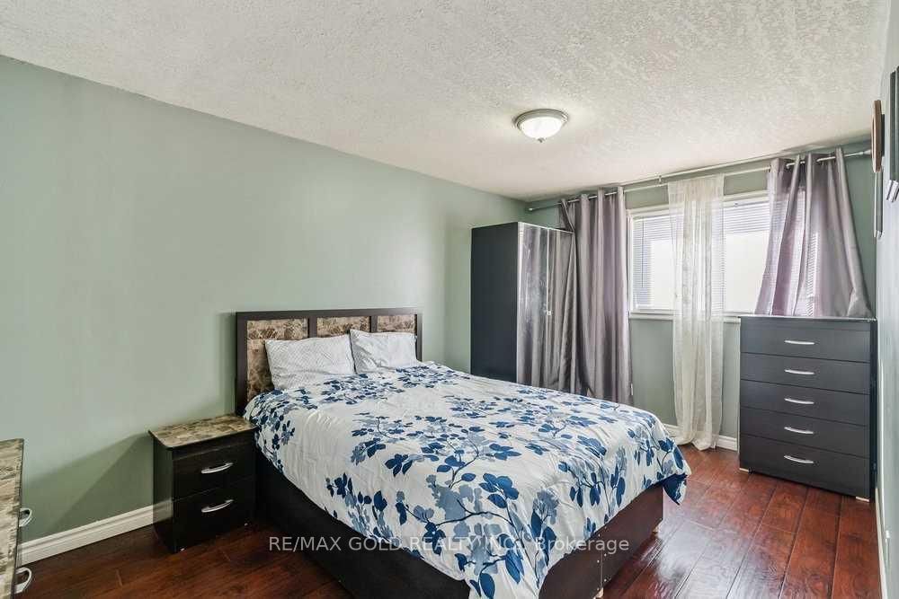 573 Burnett Avenue Property Photo 20
