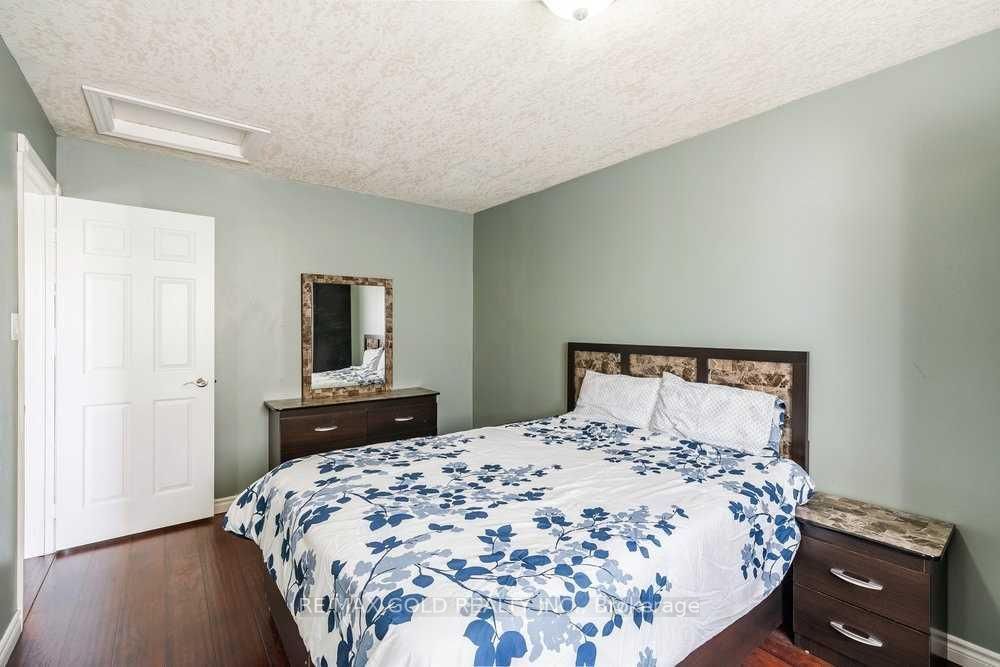 573 Burnett Avenue Property Photo 21