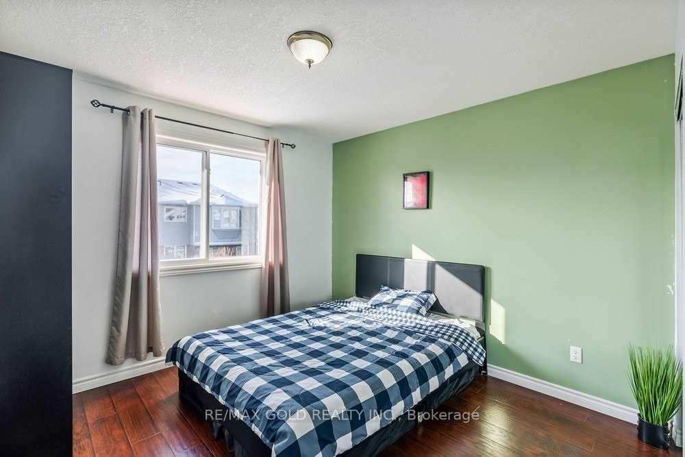 573 Burnett Avenue Property Photo 22