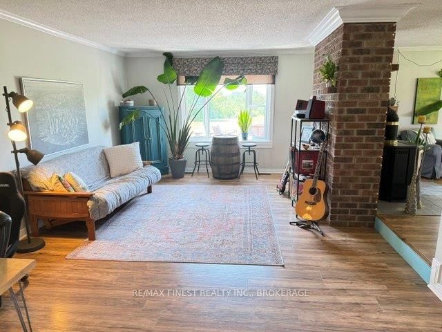 4459 Davidson Road Property Photo 5