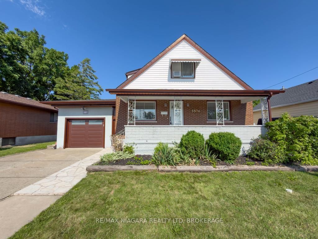 5576 Desson Avenue Property Photo 2