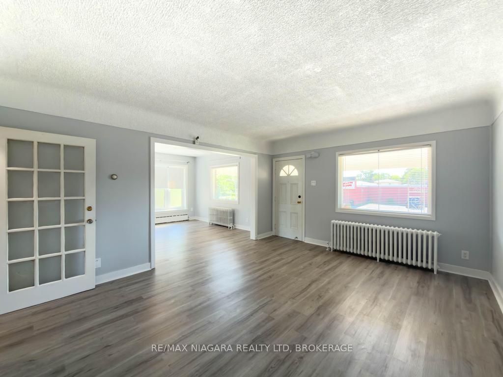 5576 Desson Avenue Property Photo 4