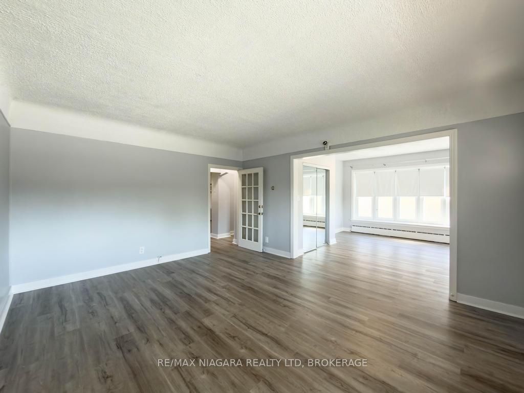 5576 Desson Avenue Property Photo 5