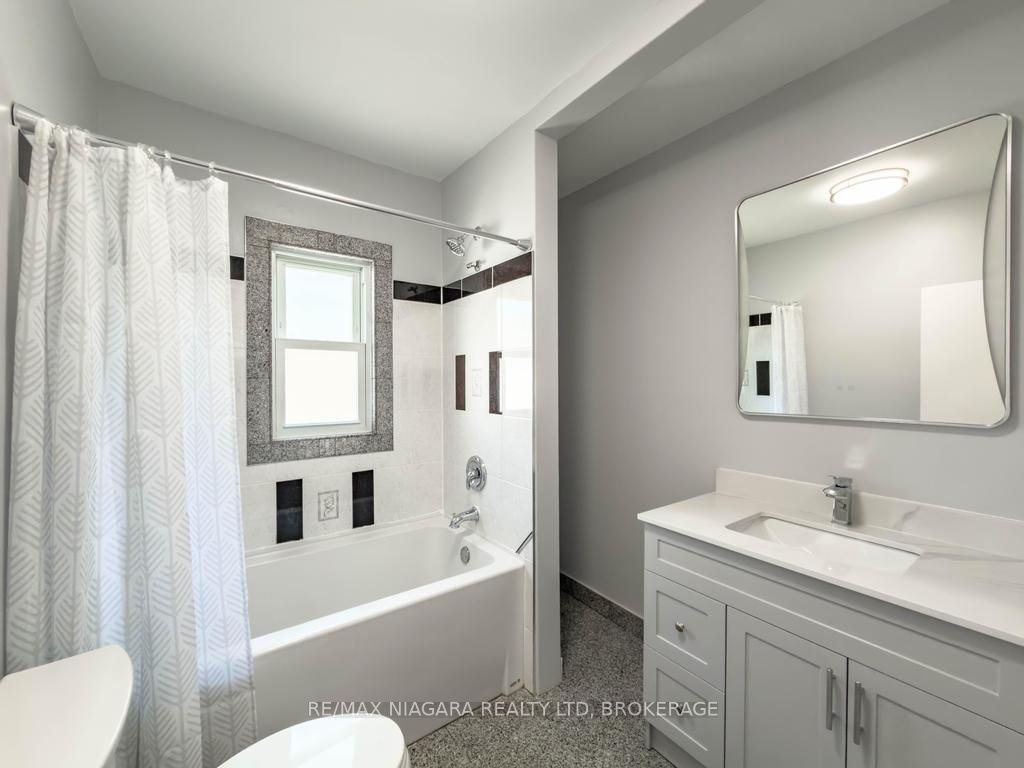 5576 Desson Avenue Property Photo 11