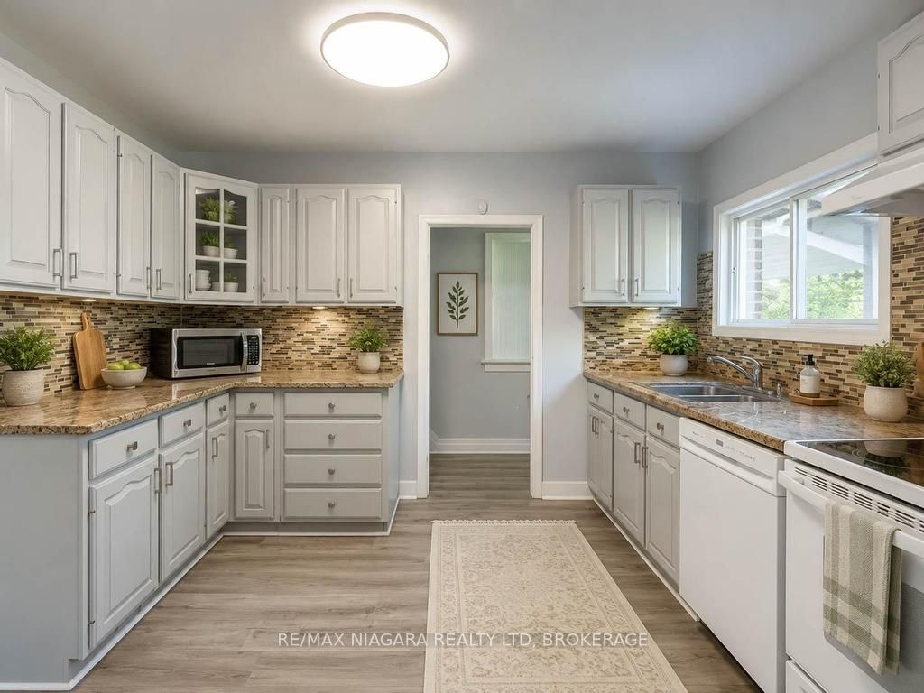 5576 Desson Avenue Property Photo 16