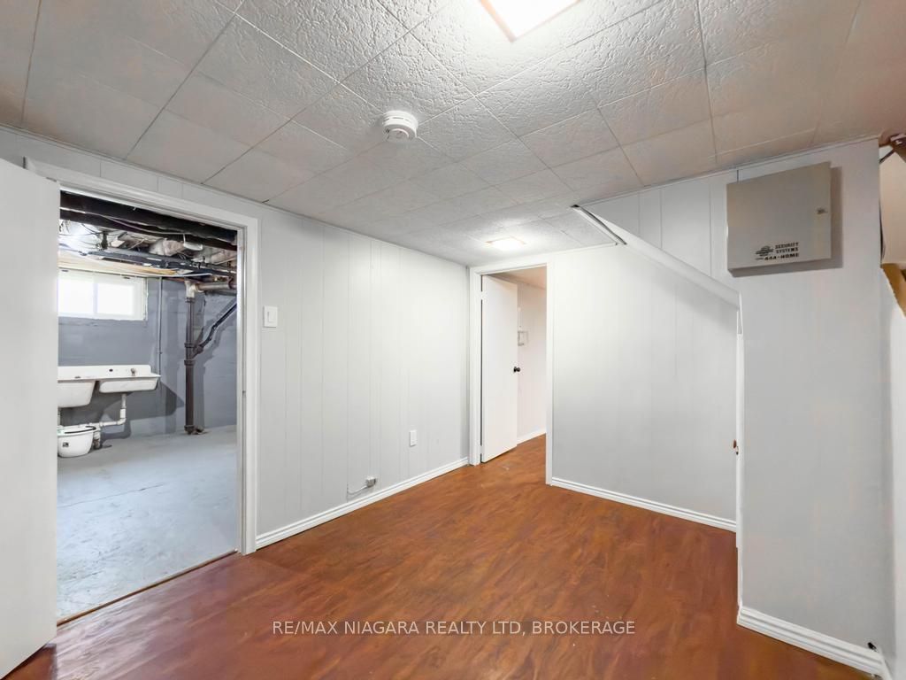 5576 Desson Avenue Property Photo 28