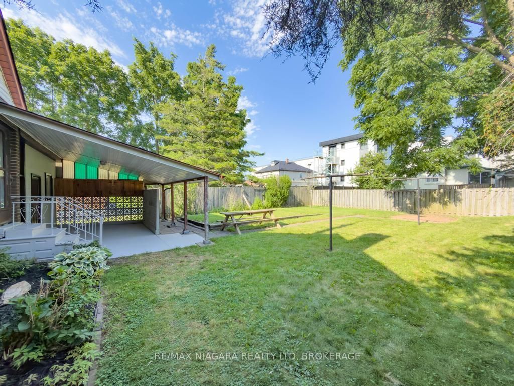 5576 Desson Avenue Property Photo 38