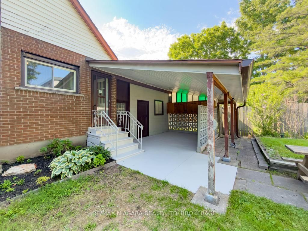 5576 Desson Avenue Property Photo 40