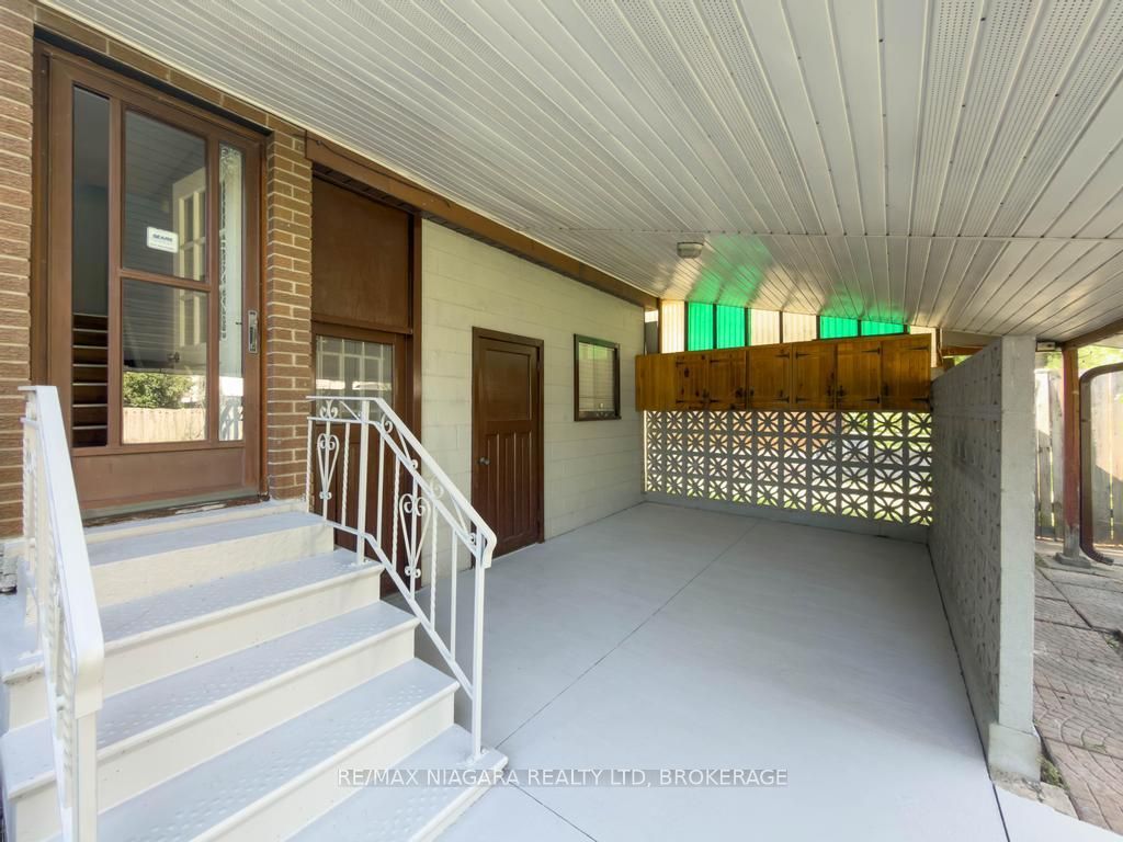 5576 Desson Avenue Property Photo 41