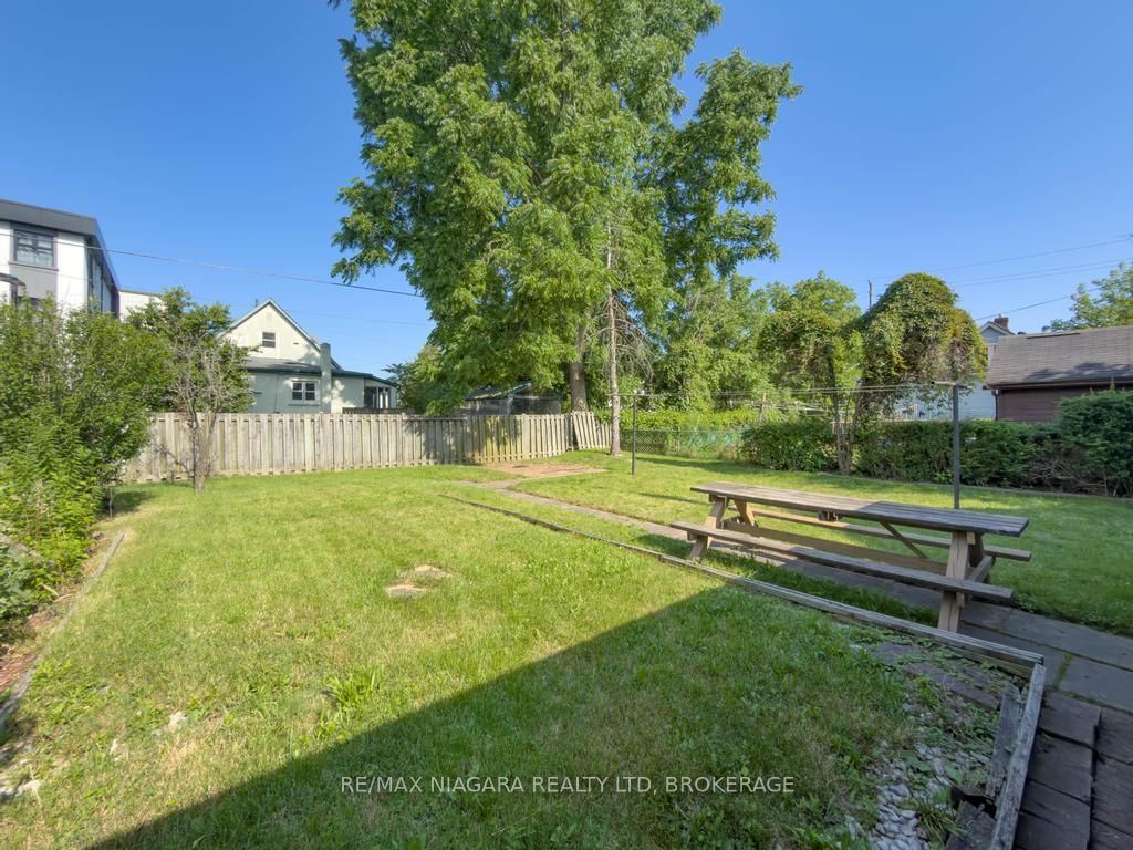 5576 Desson Avenue Property Photo 43