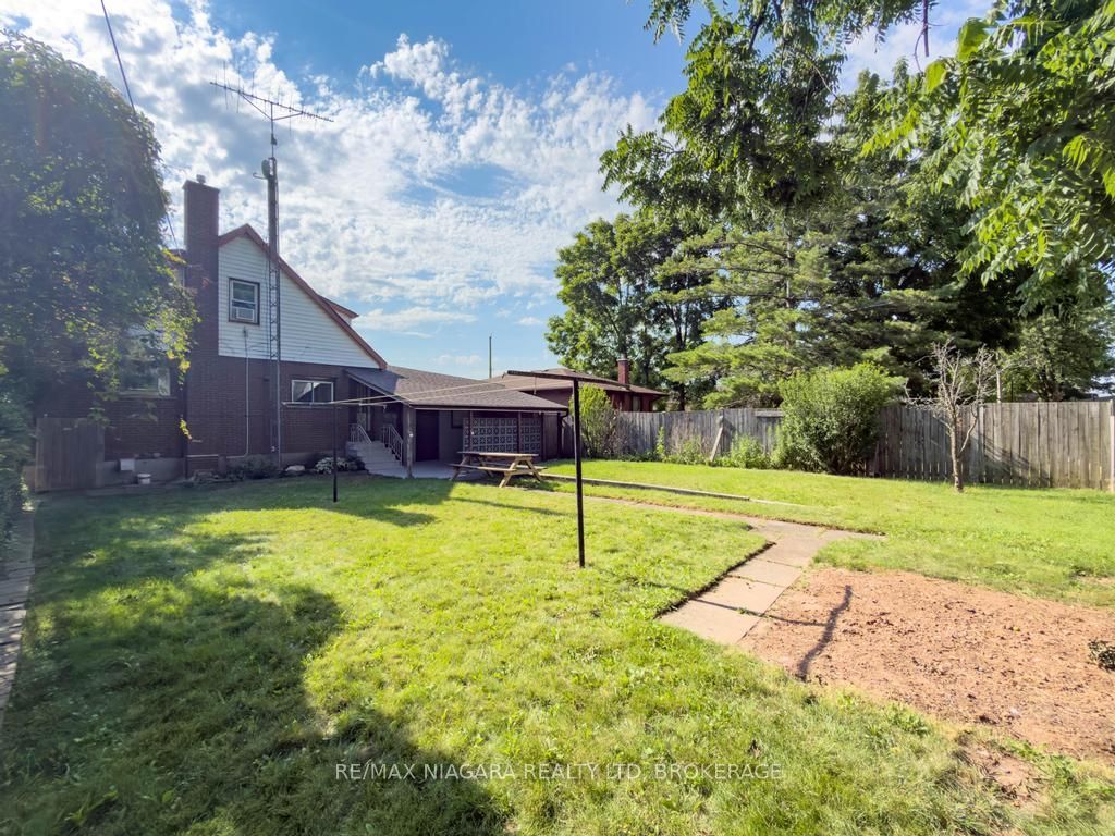 5576 Desson Avenue Property Photo 44