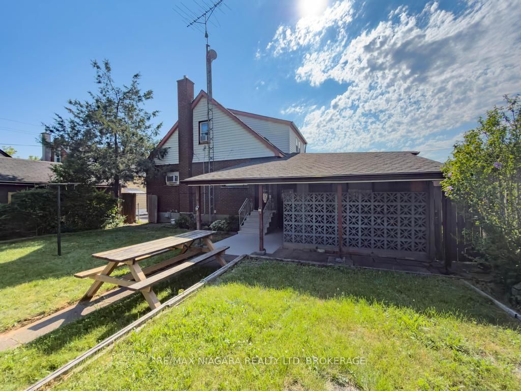 5576 Desson Avenue Property Photo 45