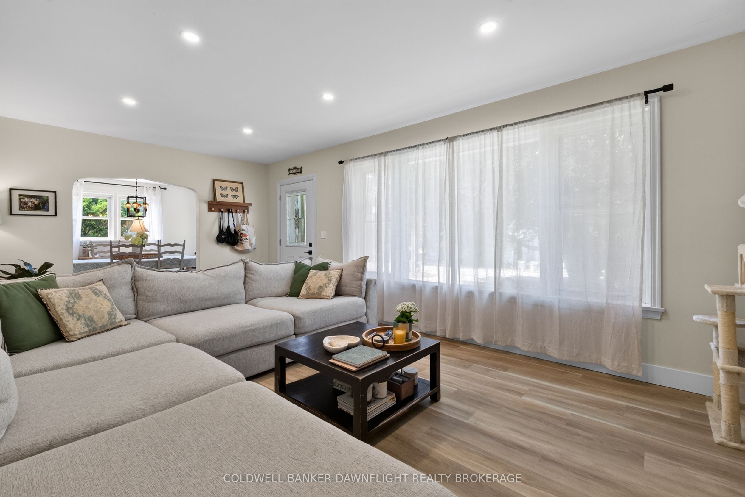 126 Centre Street Property Photo 9