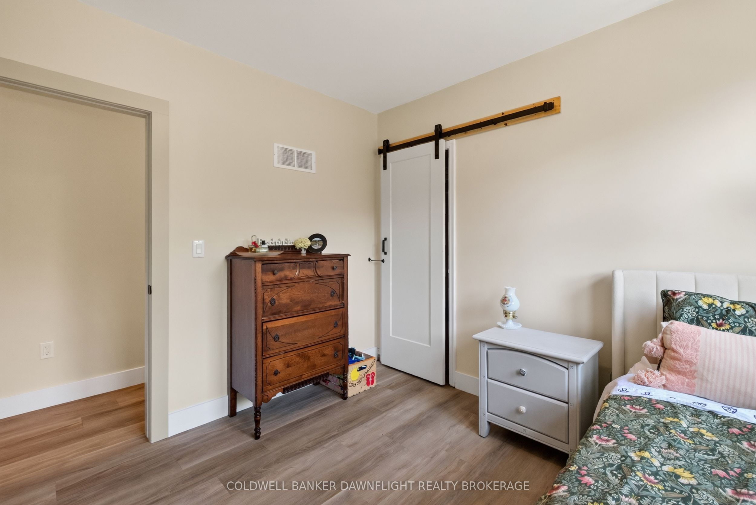 126 Centre Street Property Photo 18