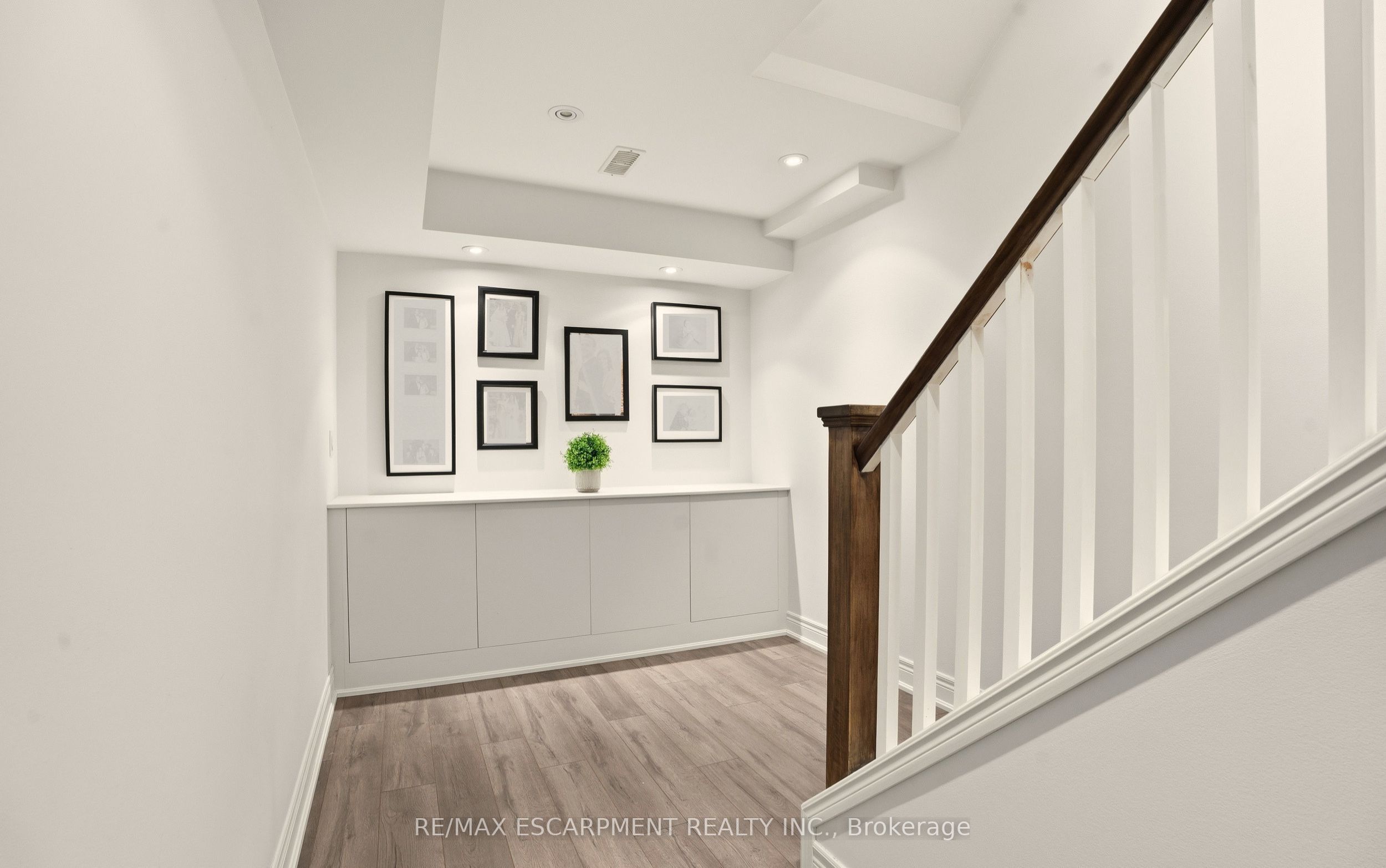 441 Stonehenge Drive 40 Property Photo 27
