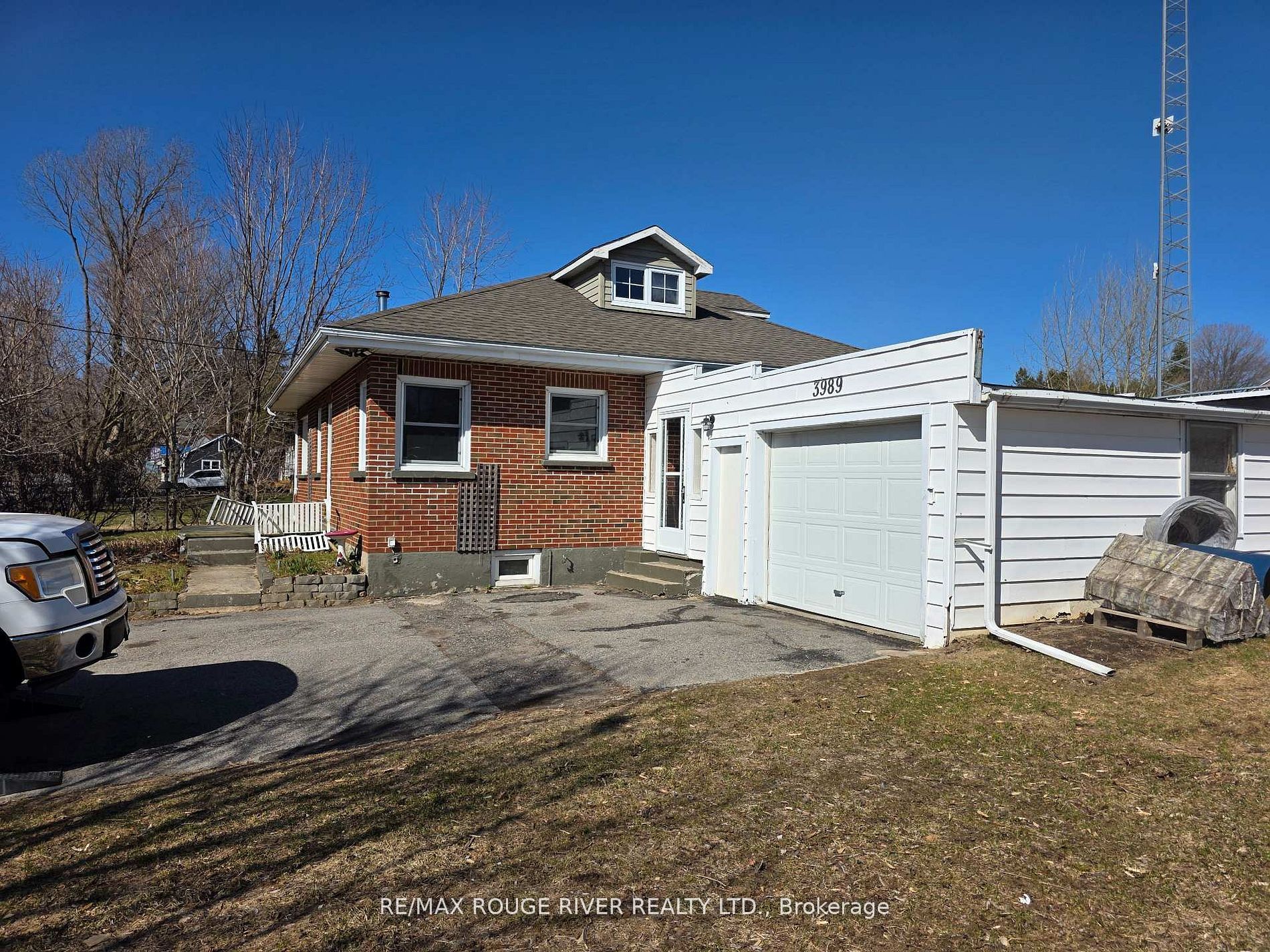 3989 Mcintosh Road Property Photo 2