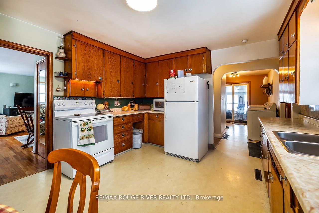 3989 Mcintosh Road Property Photo 8