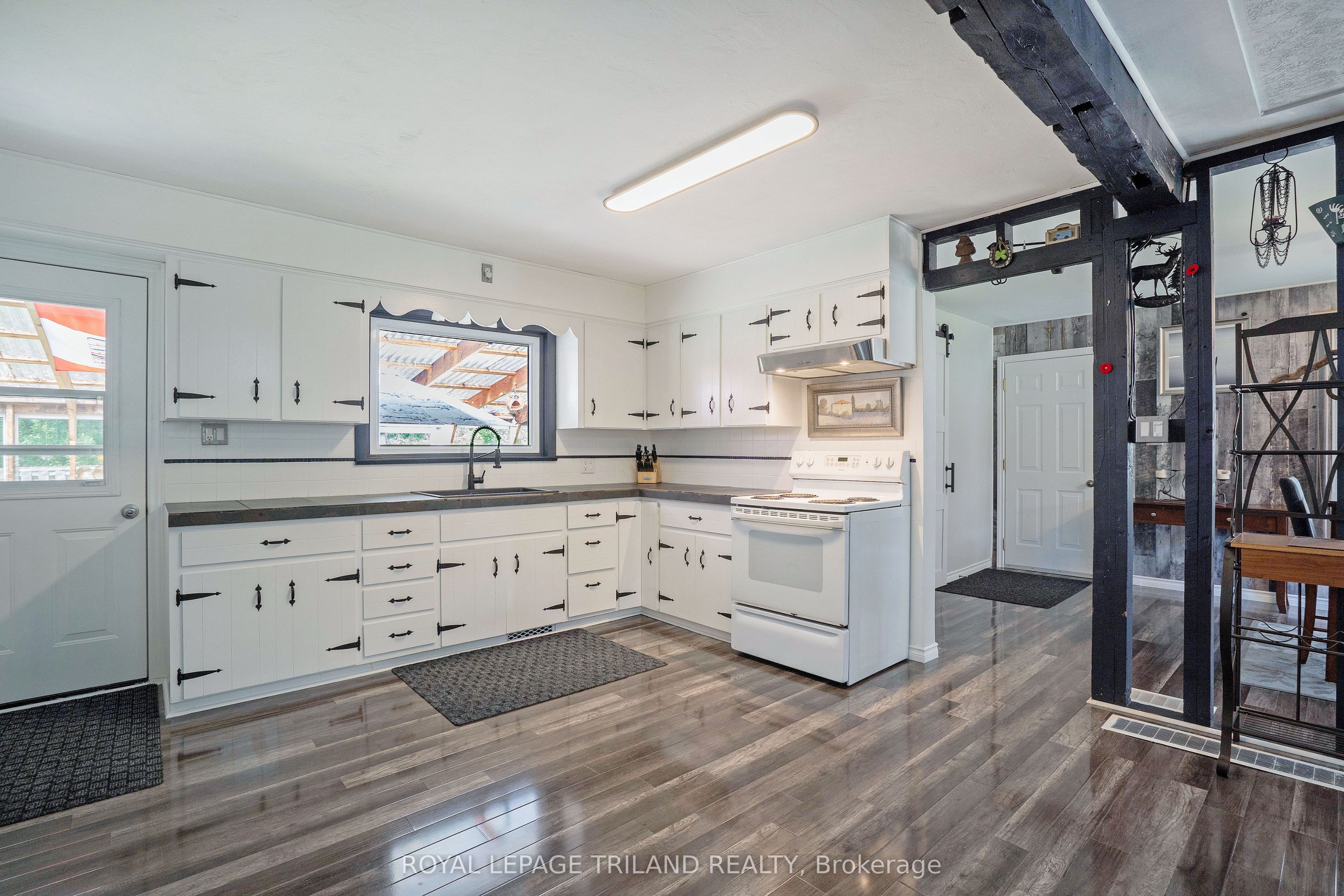 3585 Imperial Road Property Photo 15