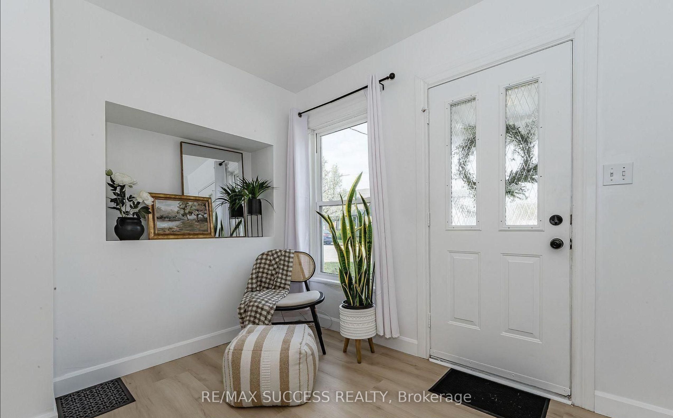 17 Dover Street Property Photo 5