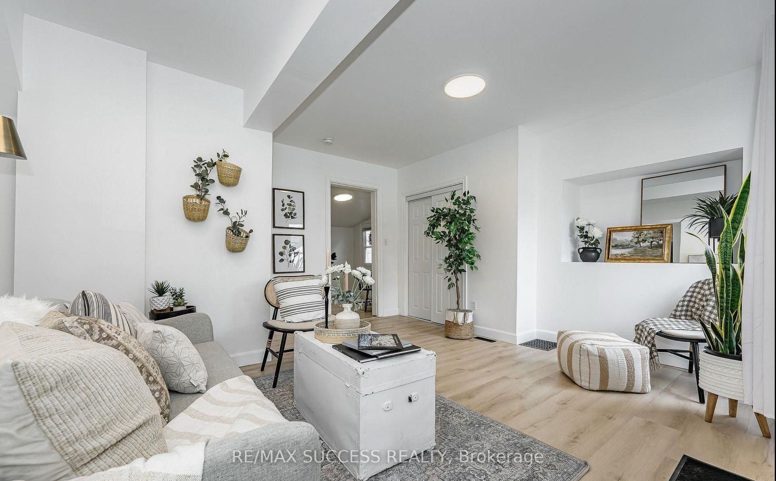17 Dover Street Property Photo 7