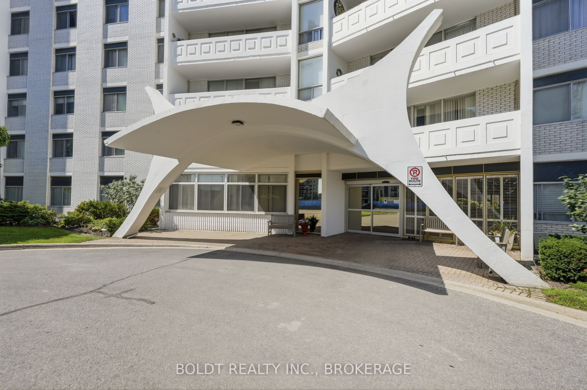 15 Towering Heights Boulevard 504 Property Photo 5