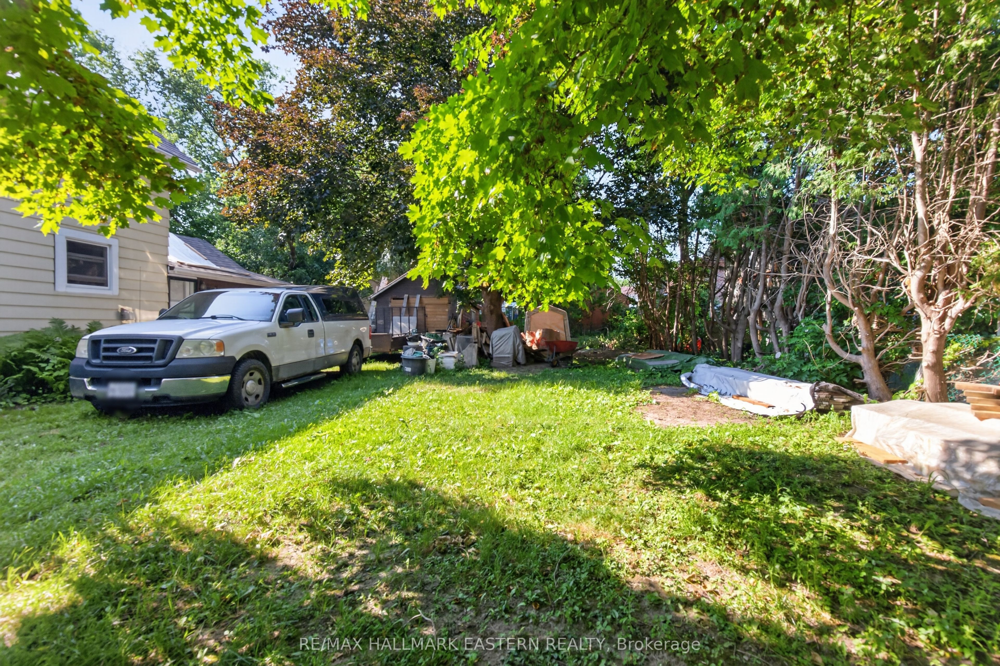 714 Chamberlain Street Property Photo 43