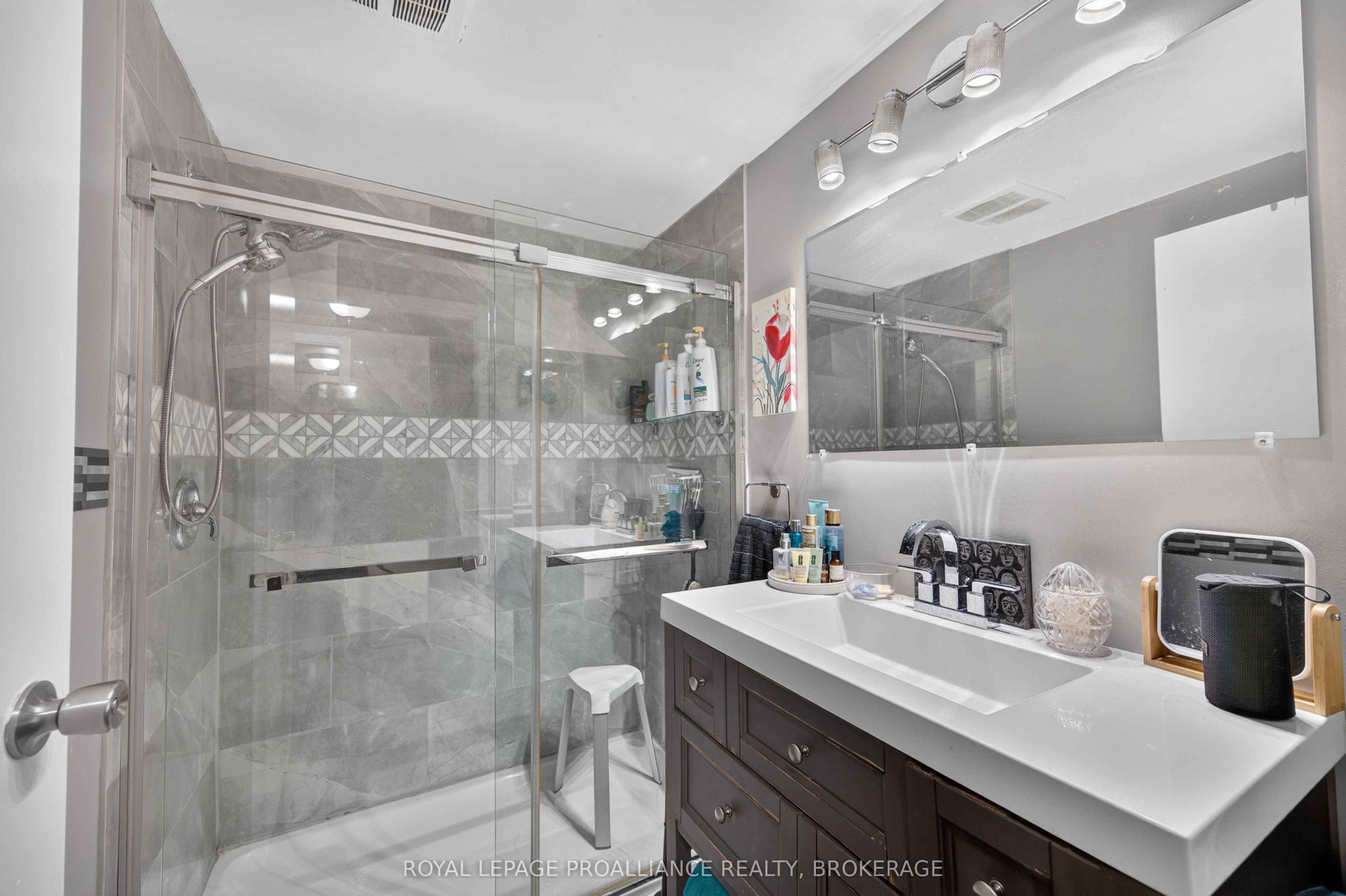 585 Gavin Court Property Photo 33