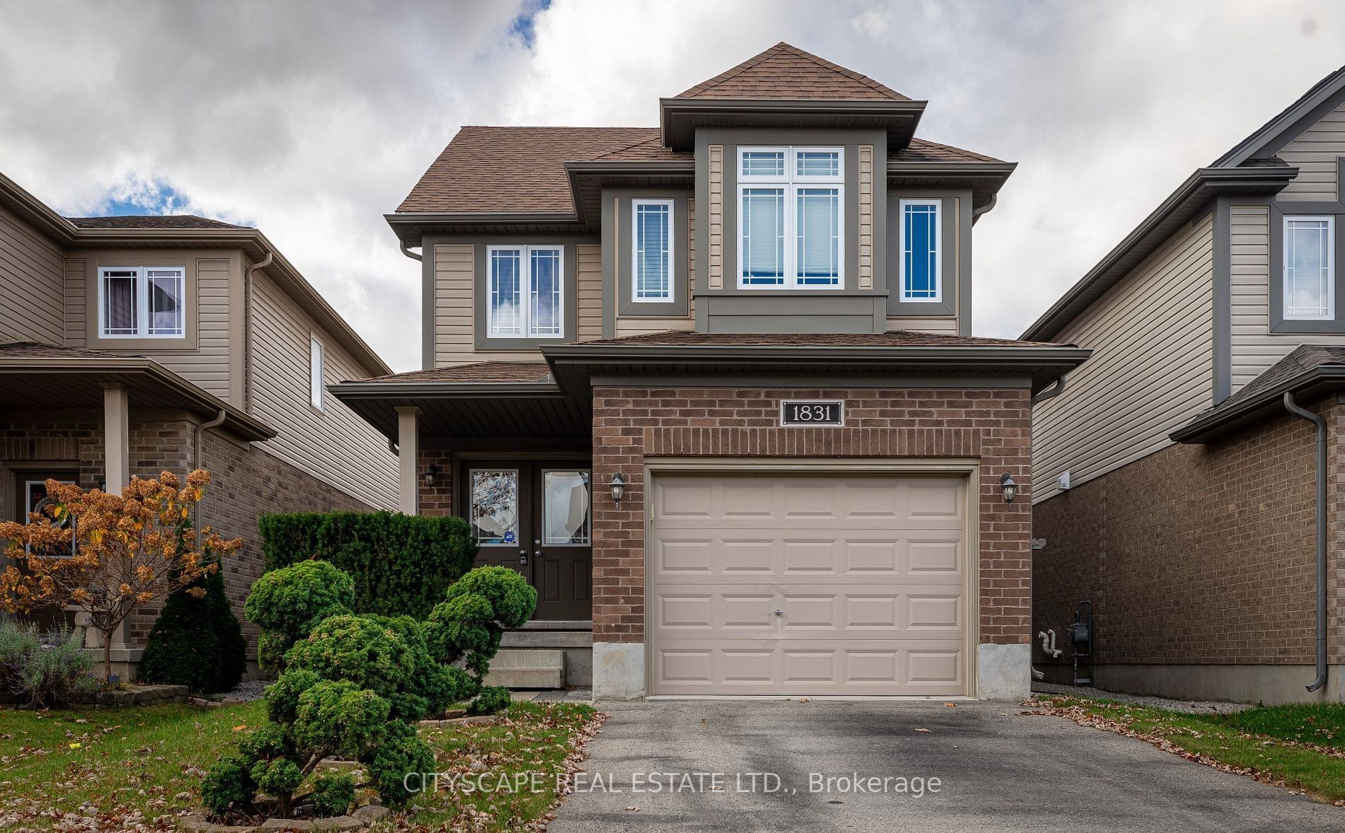 1831 Reilly Walk Property Photo 1