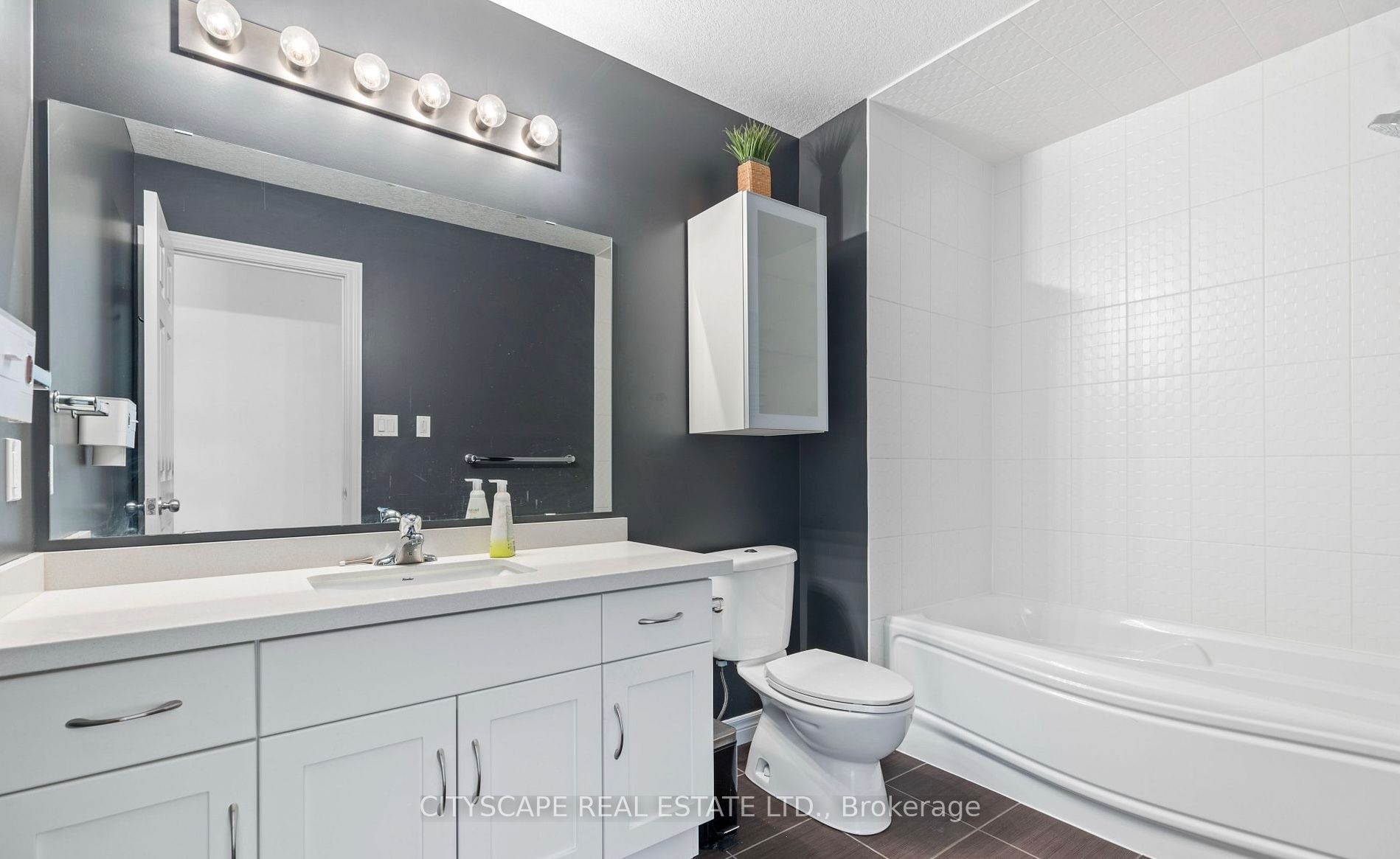 1831 Reilly Walk Property Photo 21