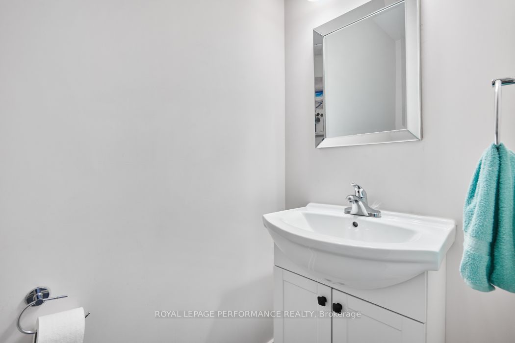 30 Whitcomb Crescent Property Photo 15