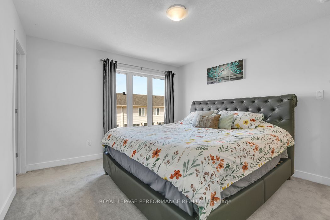 30 Whitcomb Crescent Property Photo 17