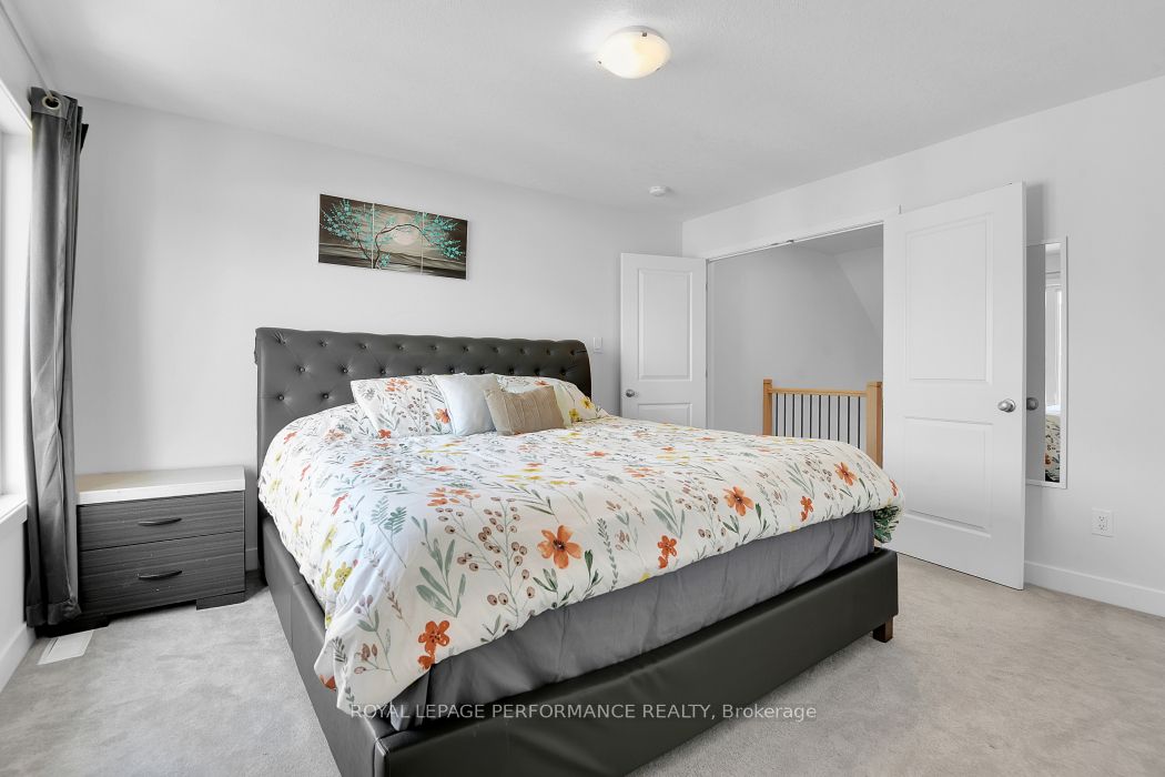 30 Whitcomb Crescent Property Photo 18
