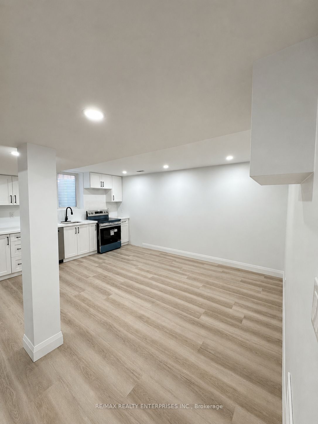 154 Thames Way Basement Property Photo 1