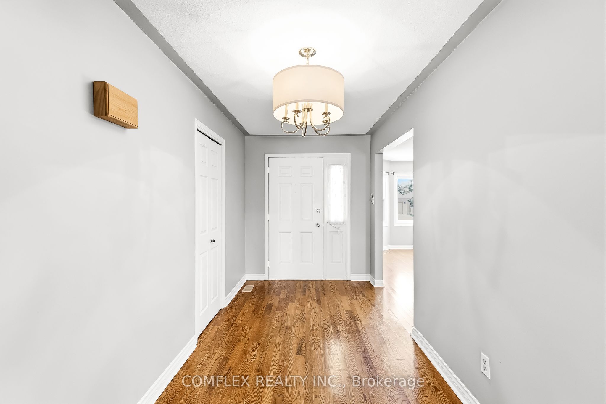 3157 Westridge Boulevard Property Photo 8