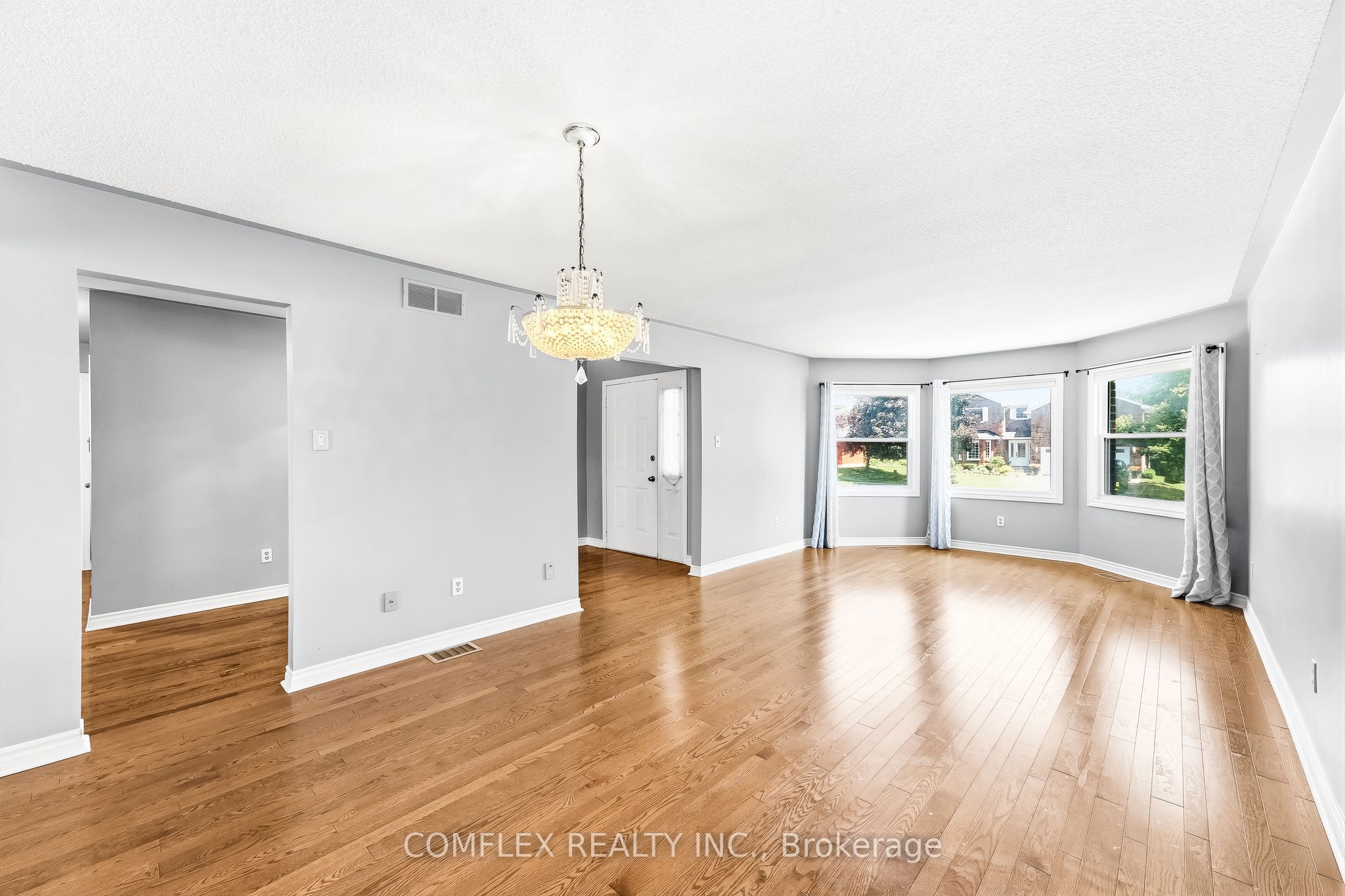 3157 Westridge Boulevard Property Photo 9