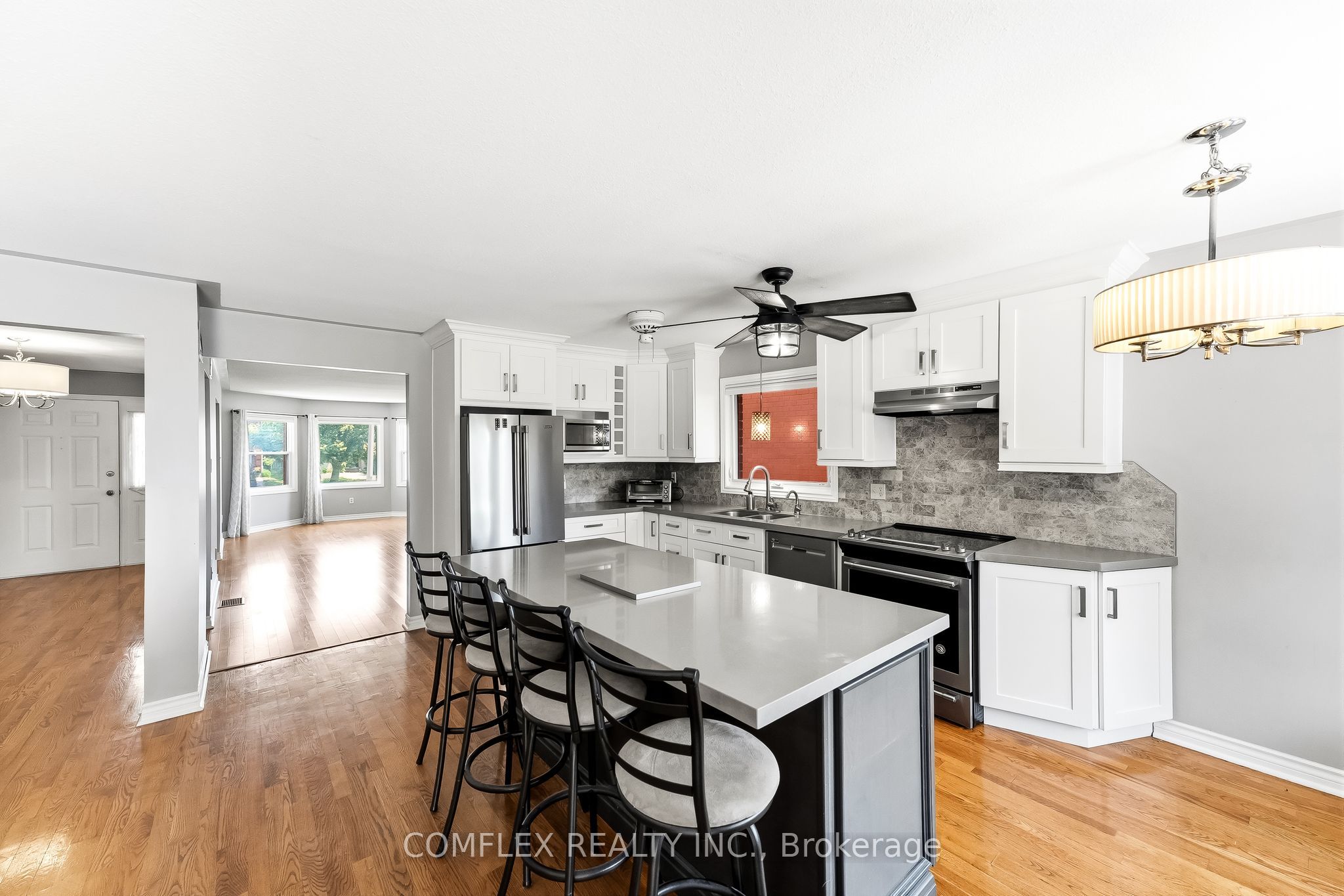 3157 Westridge Boulevard Property Photo 12