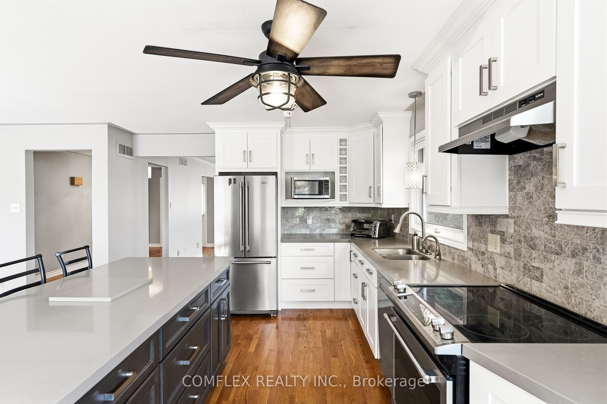 3157 Westridge Boulevard Property Photo 13