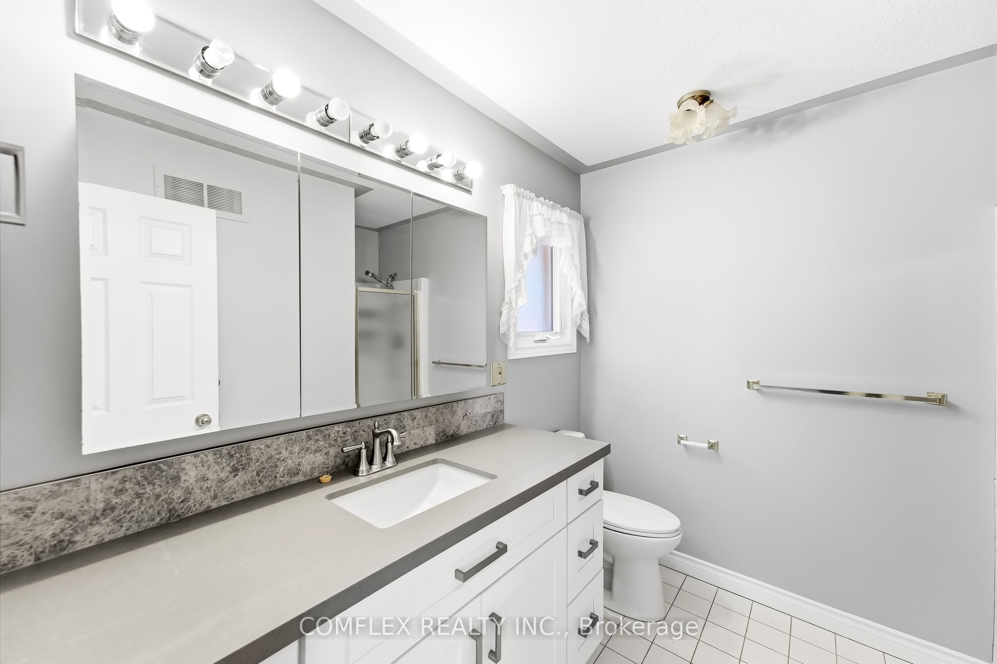 3157 Westridge Boulevard Property Photo 23