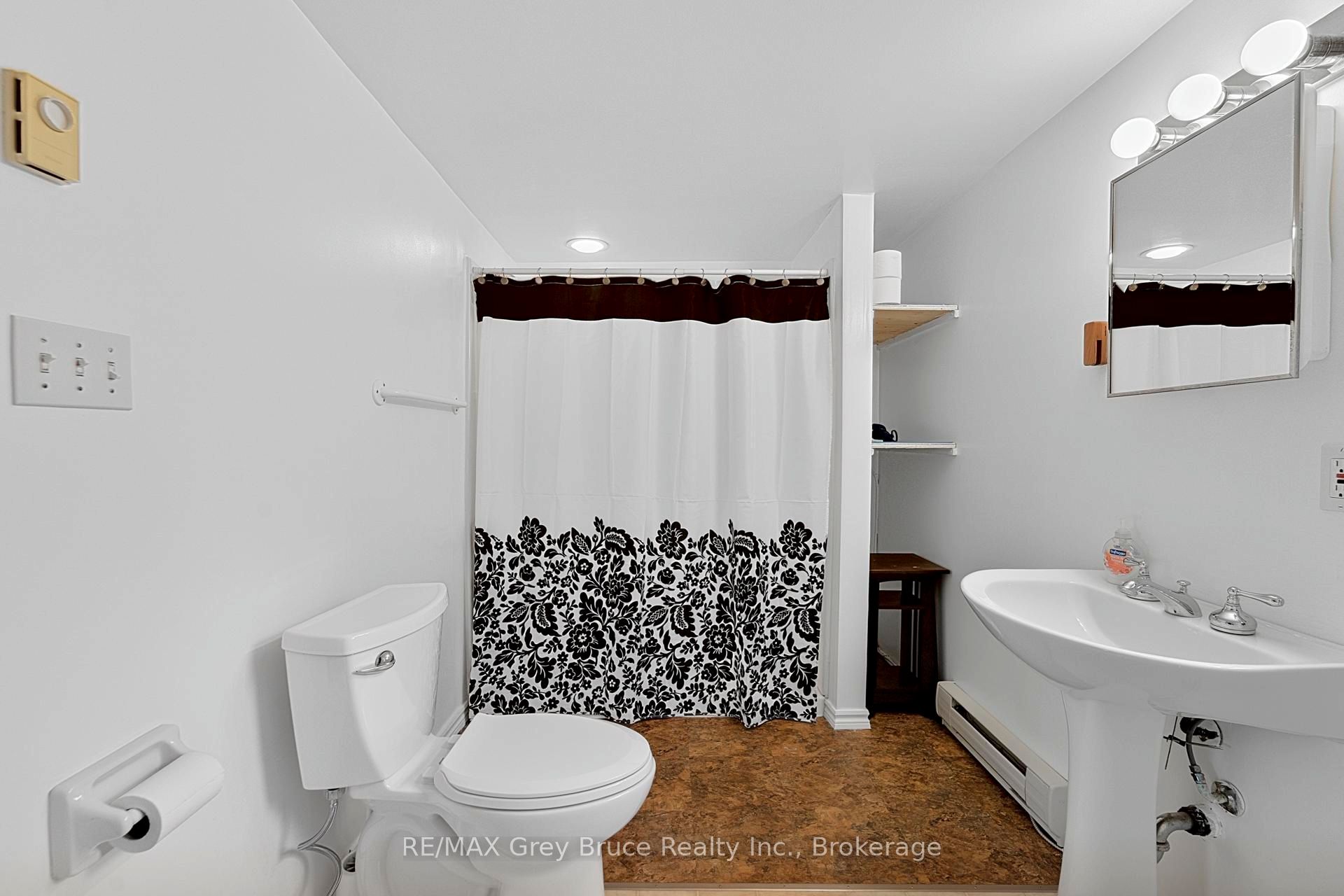 124 Stanley Drive Property Photo 24