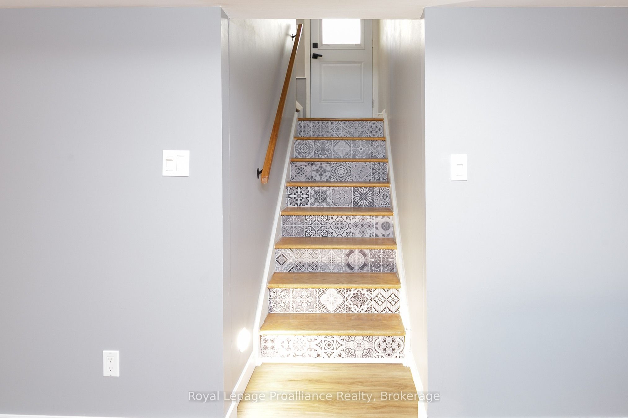 112 Prospect Hill Property Photo 22