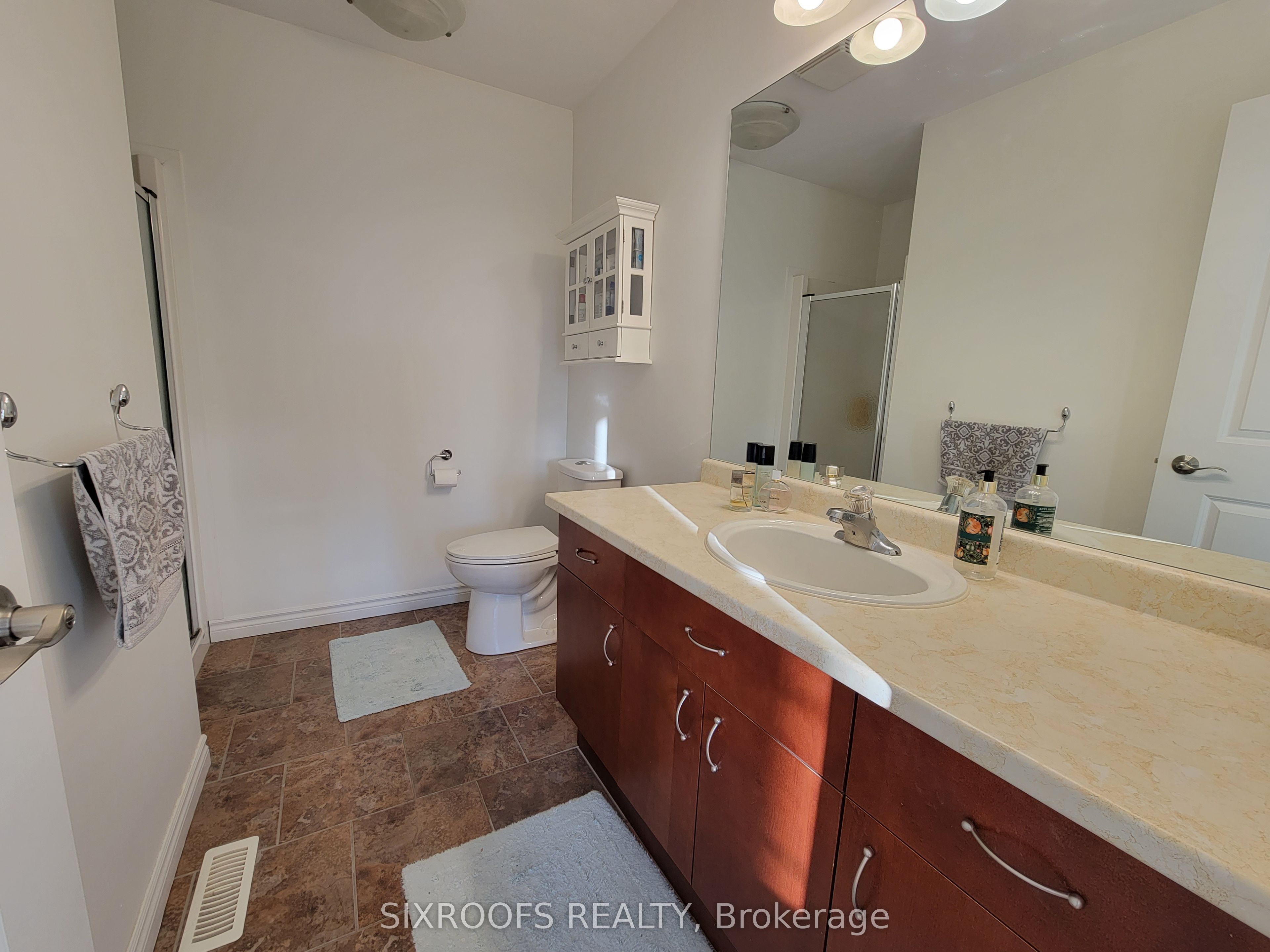 2089 Beaverbrook Avenue 12 Property Photo 18